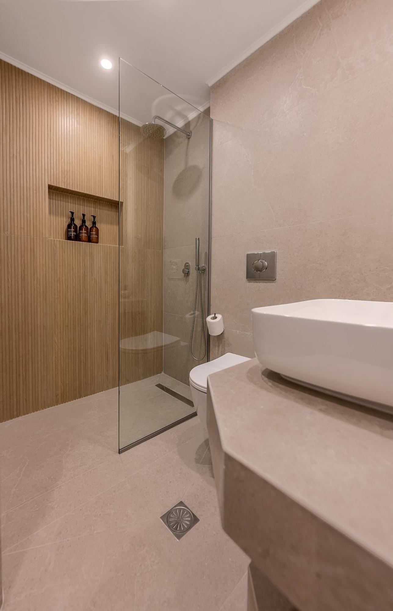 Apollo Luxury Suites Preveza Bagian luar foto